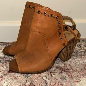 Brown Open Toed Mules